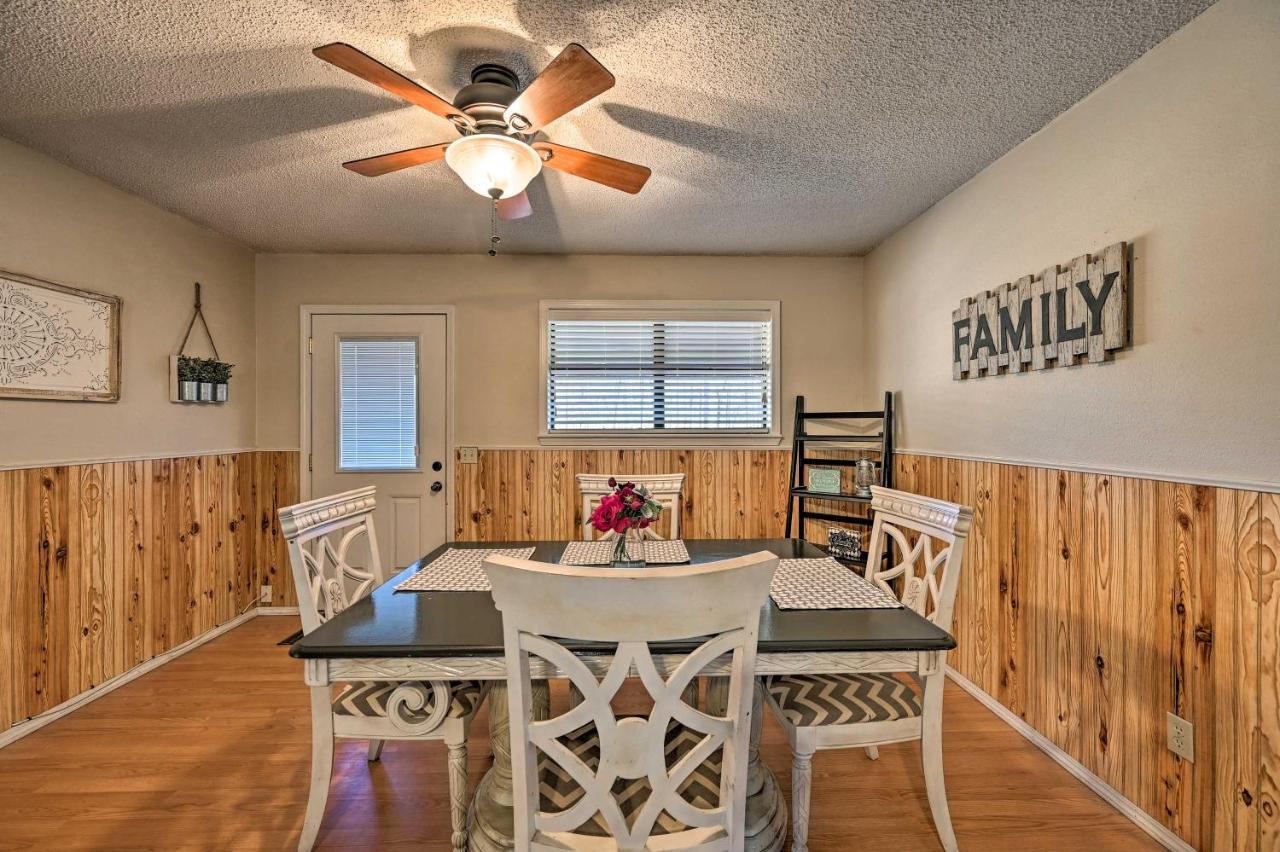 Pet-Friendly Shady Oaks Broken Bow Gem With Patio! Villa Bagian luar foto