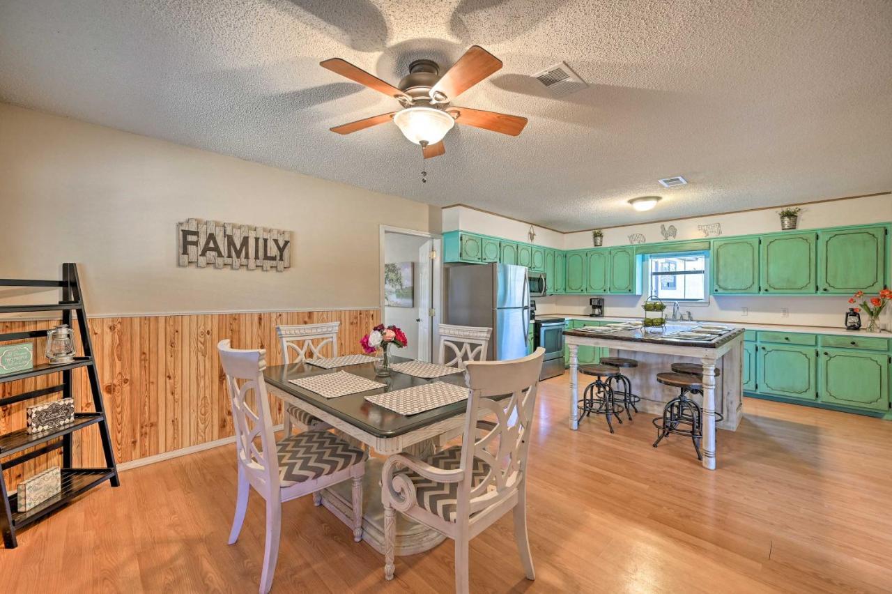 Pet-Friendly Shady Oaks Broken Bow Gem With Patio! Villa Bagian luar foto