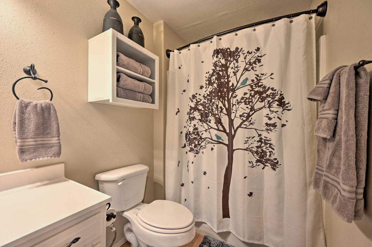 Pet-Friendly Shady Oaks Broken Bow Gem With Patio! Villa Bagian luar foto