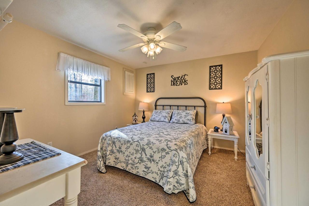Pet-Friendly Shady Oaks Broken Bow Gem With Patio! Villa Bagian luar foto
